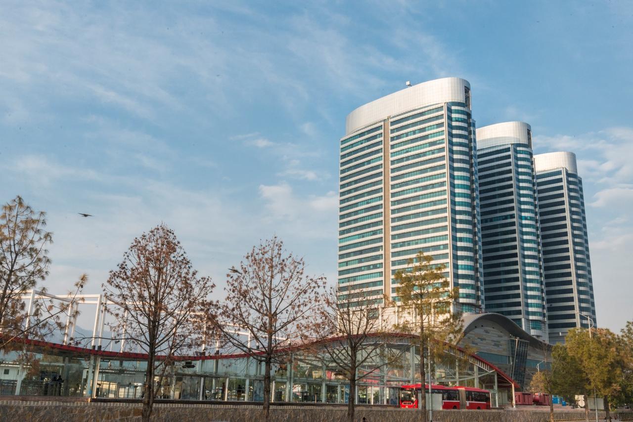 Centaurus Hotel Suites Ισλαμαμπάντ Εξωτερικό φωτογραφία